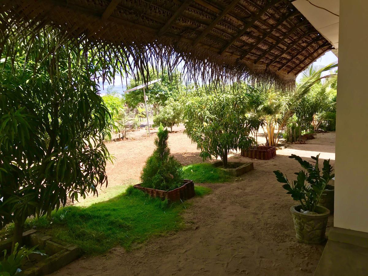Starfish Beach Bungalows Arugam Bay Exterior foto